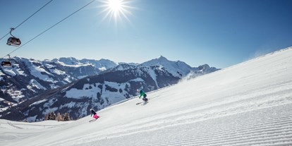 Skiregion - Österreich - Die erste Abfahrt bei strahlendem Sonnenschein - Ski Juwel Alpbachtal Wildschönau