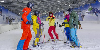 Skiregion - Deutschland - Schneesport leicht gemacht. Bei uns gibt es den perfekten Kurs, ob als Anfänger oder Fortgeschrittener, Klein oder Groß, Ski oder Snowboard. - Skihalle Neuss im Alpenpark Neuss